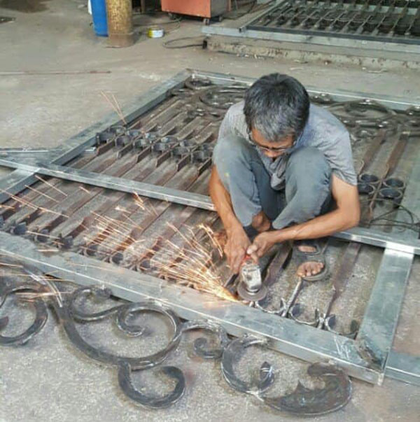Xưởng cơ khi làm cổng sắt cửa sắt gần Quận Phú Nhuận tphcm chất lượng